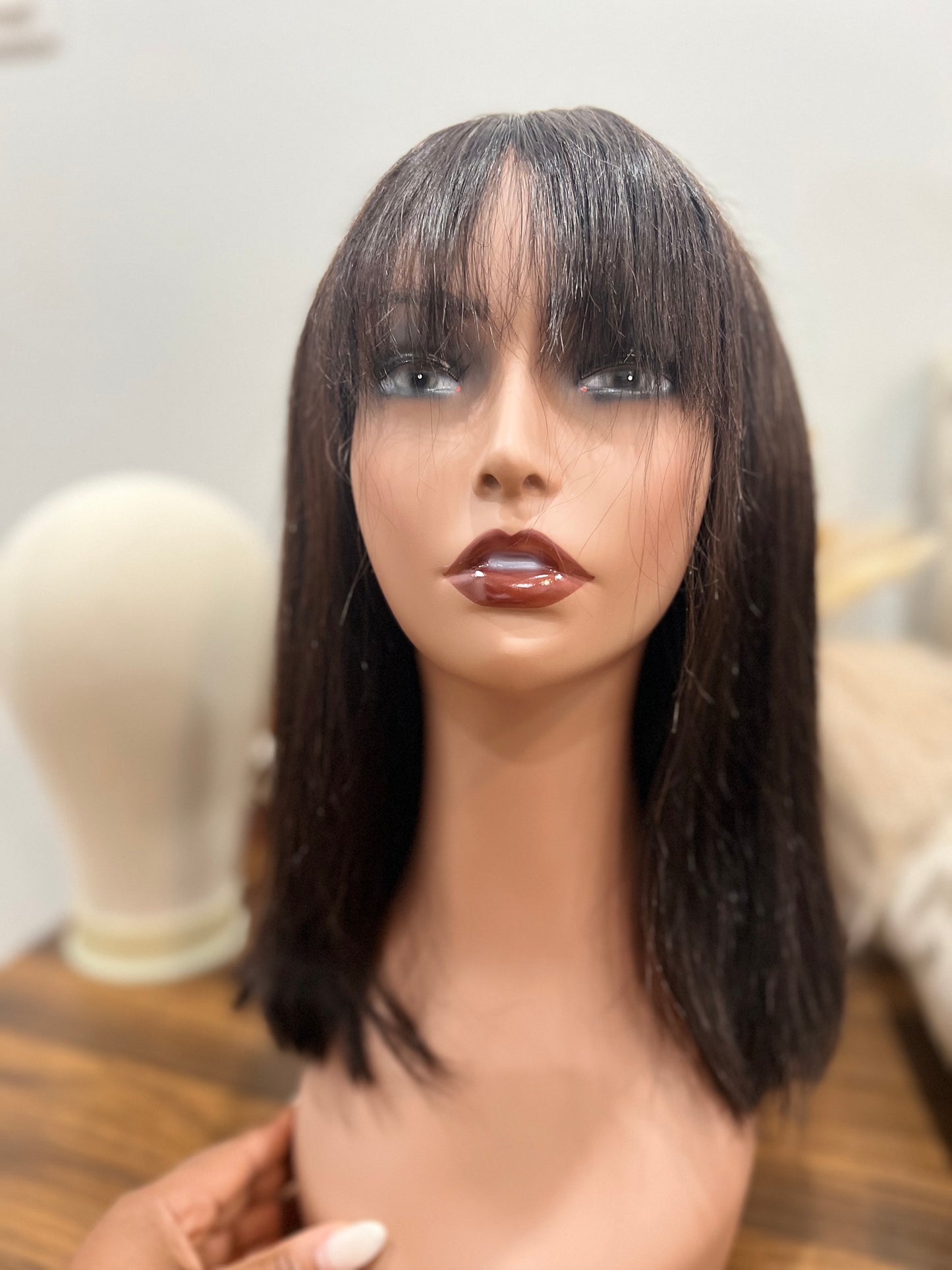 Bob wig with fringe 12 inches